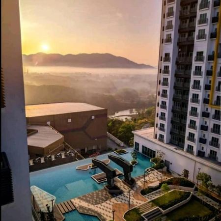 Mesahill Nilai 2 Room Condo - Fast Wifi, Amazing Pool & Tv Bagian luar foto