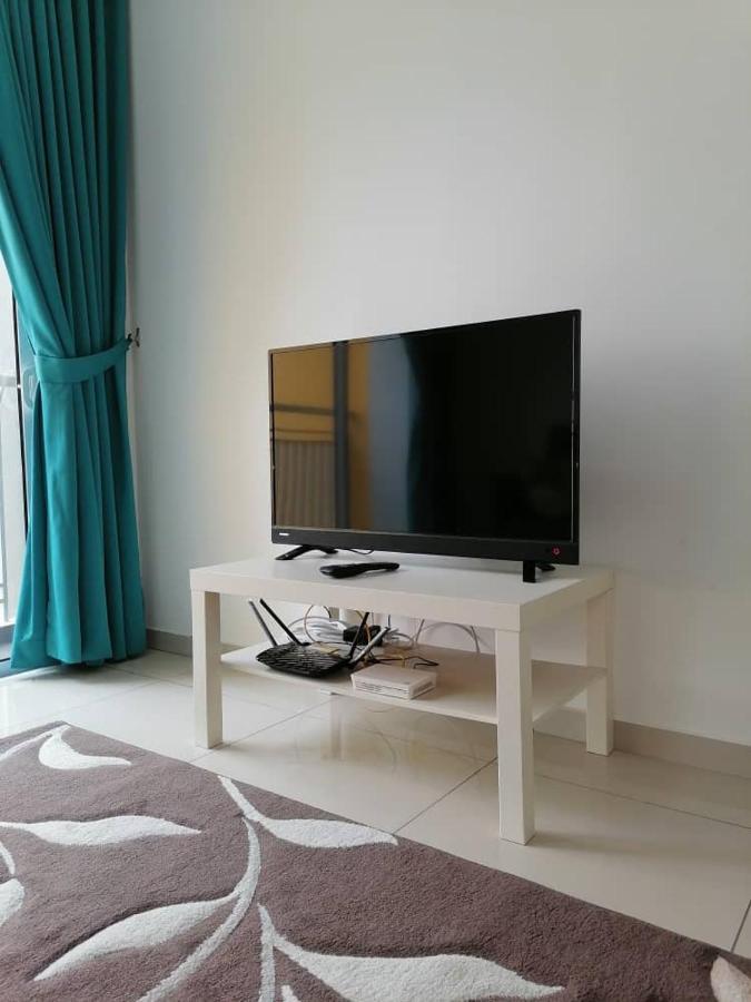 Mesahill Nilai 2 Room Condo - Fast Wifi, Amazing Pool & Tv Bagian luar foto