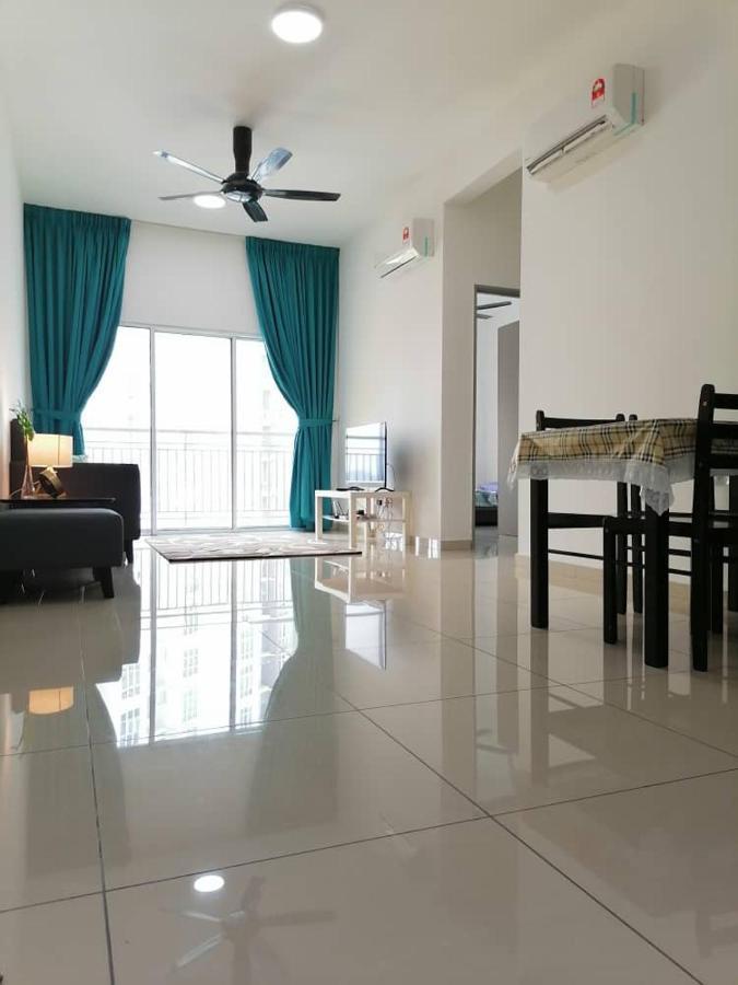 Mesahill Nilai 2 Room Condo - Fast Wifi, Amazing Pool & Tv Bagian luar foto