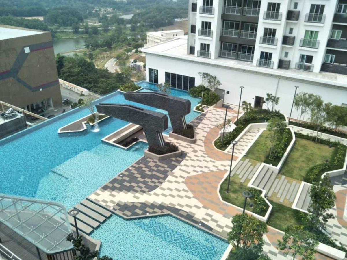 Mesahill Nilai 2 Room Condo - Fast Wifi, Amazing Pool & Tv Bagian luar foto