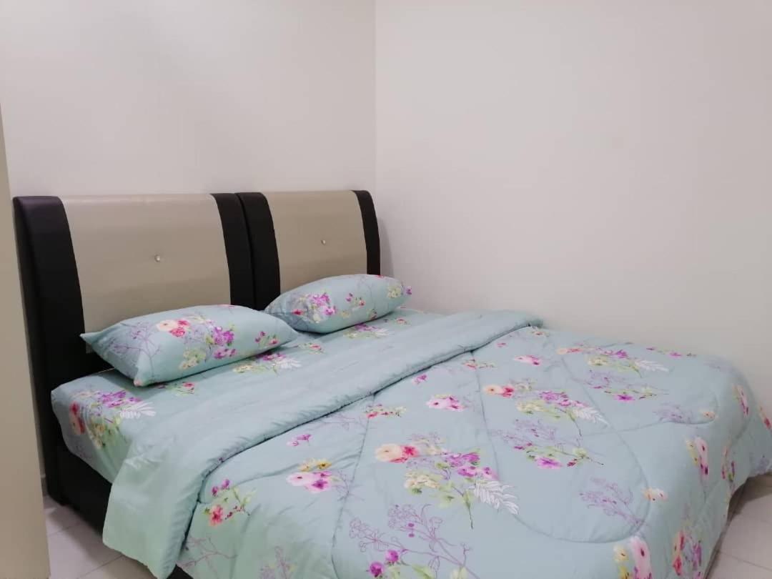 Mesahill Nilai 2 Room Condo - Fast Wifi, Amazing Pool & Tv Bagian luar foto