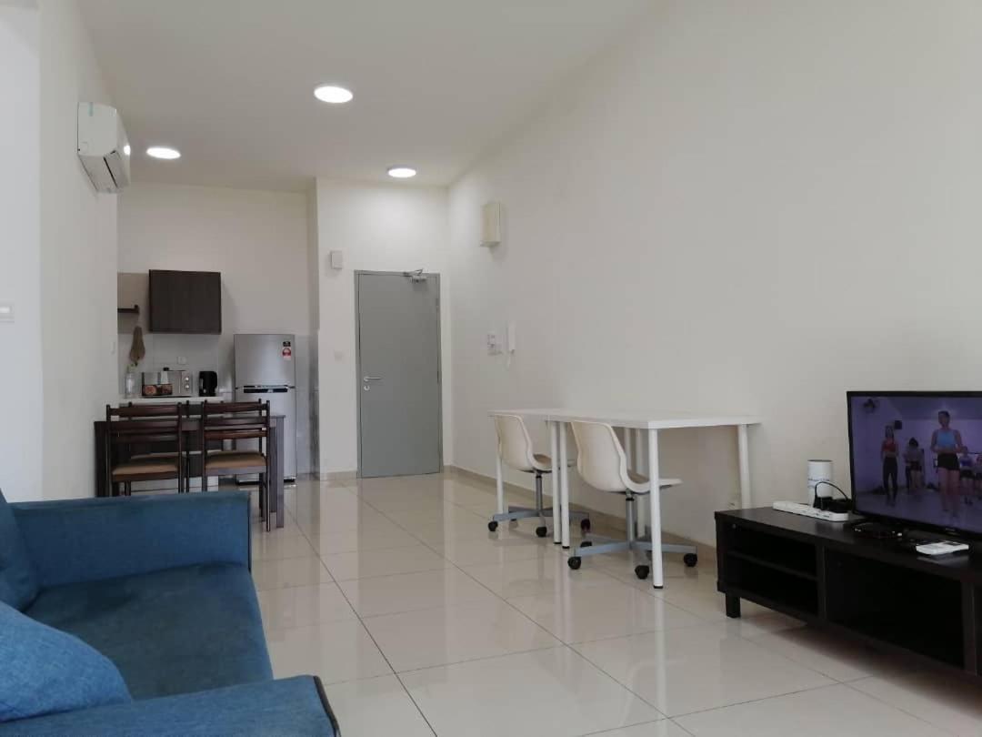 Mesahill Nilai 2 Room Condo - Fast Wifi, Amazing Pool & Tv Bagian luar foto